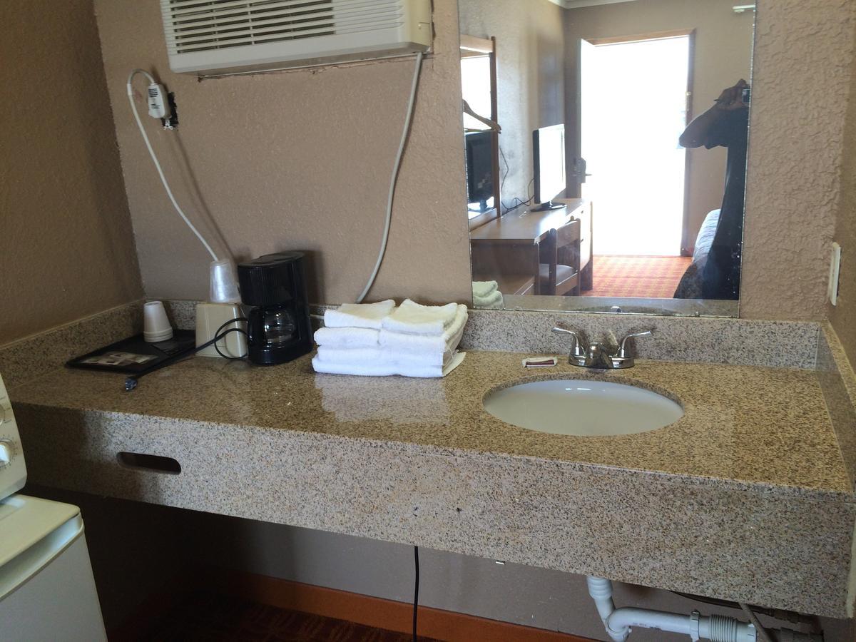 Lake Shore Motel Mannford Экстерьер фото